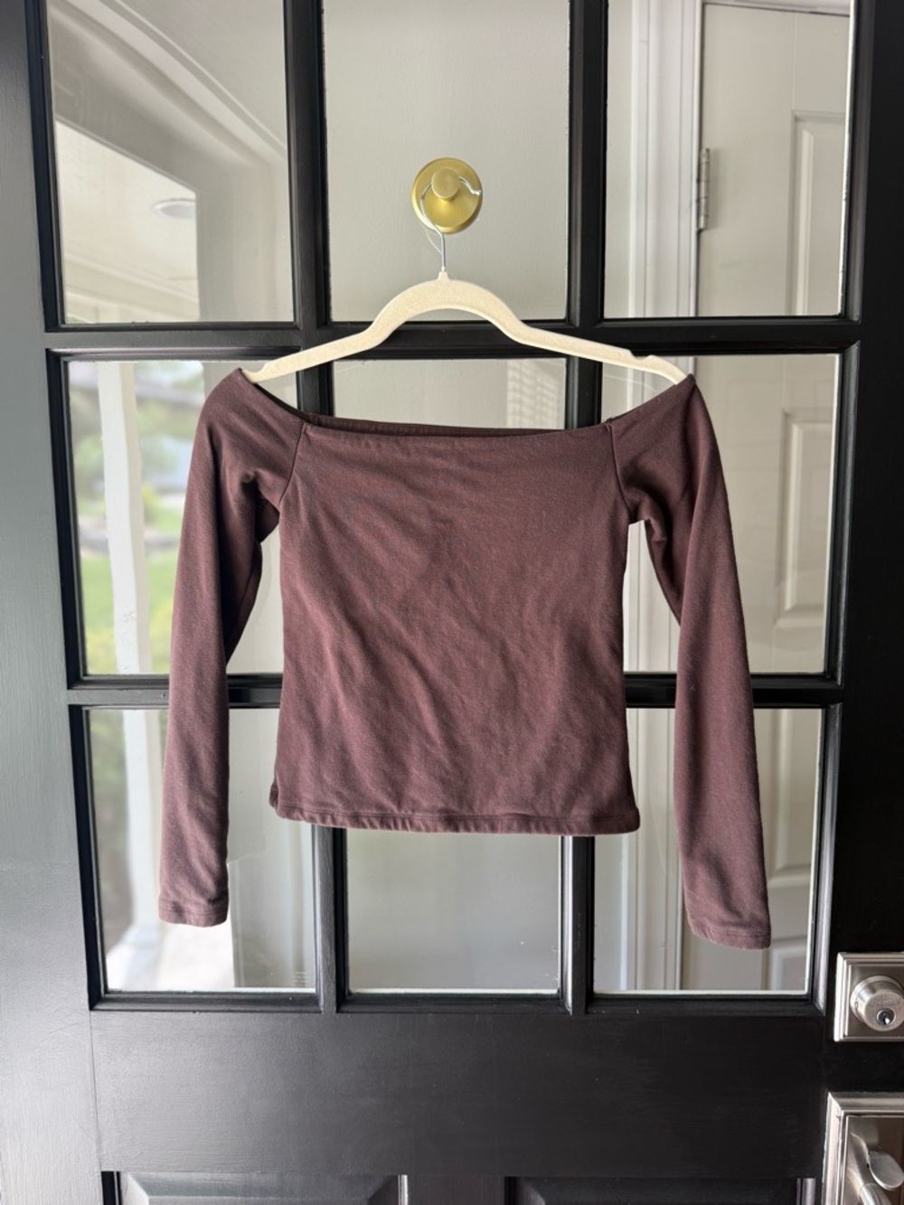 Abercrombie & Fitch Off-the-Shoulder Long Sleeve Top in Deep Brown